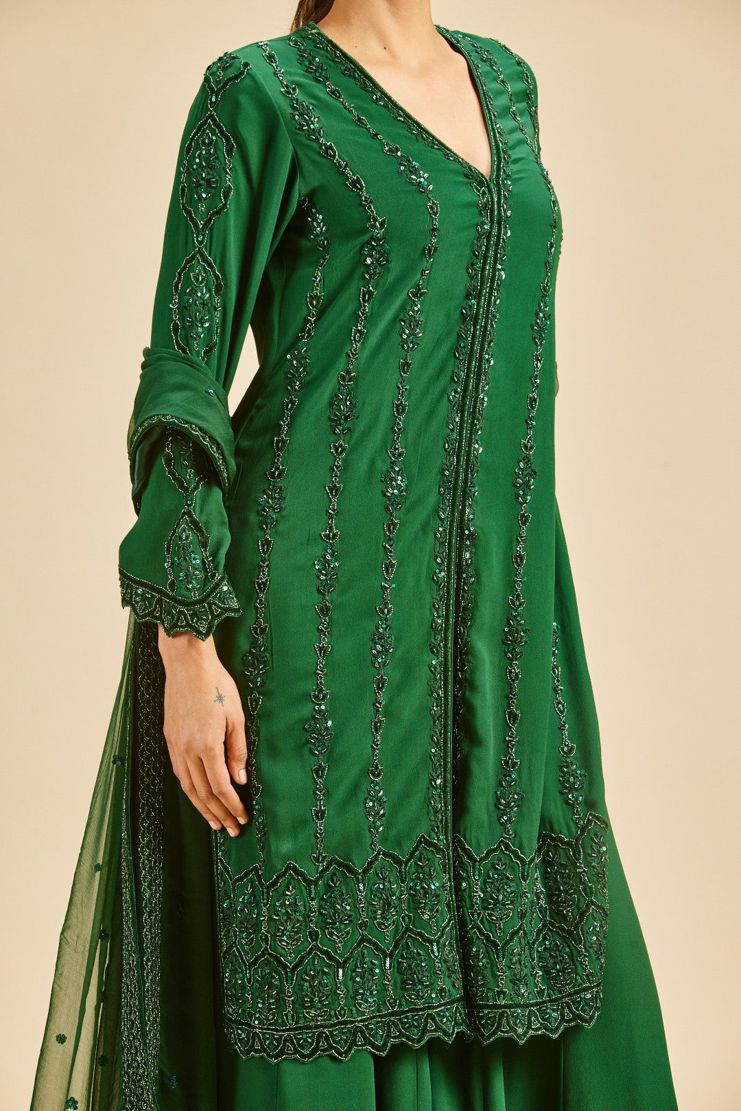 BOTTLE GREEN VELVET APPLIQUE SHARARA SET