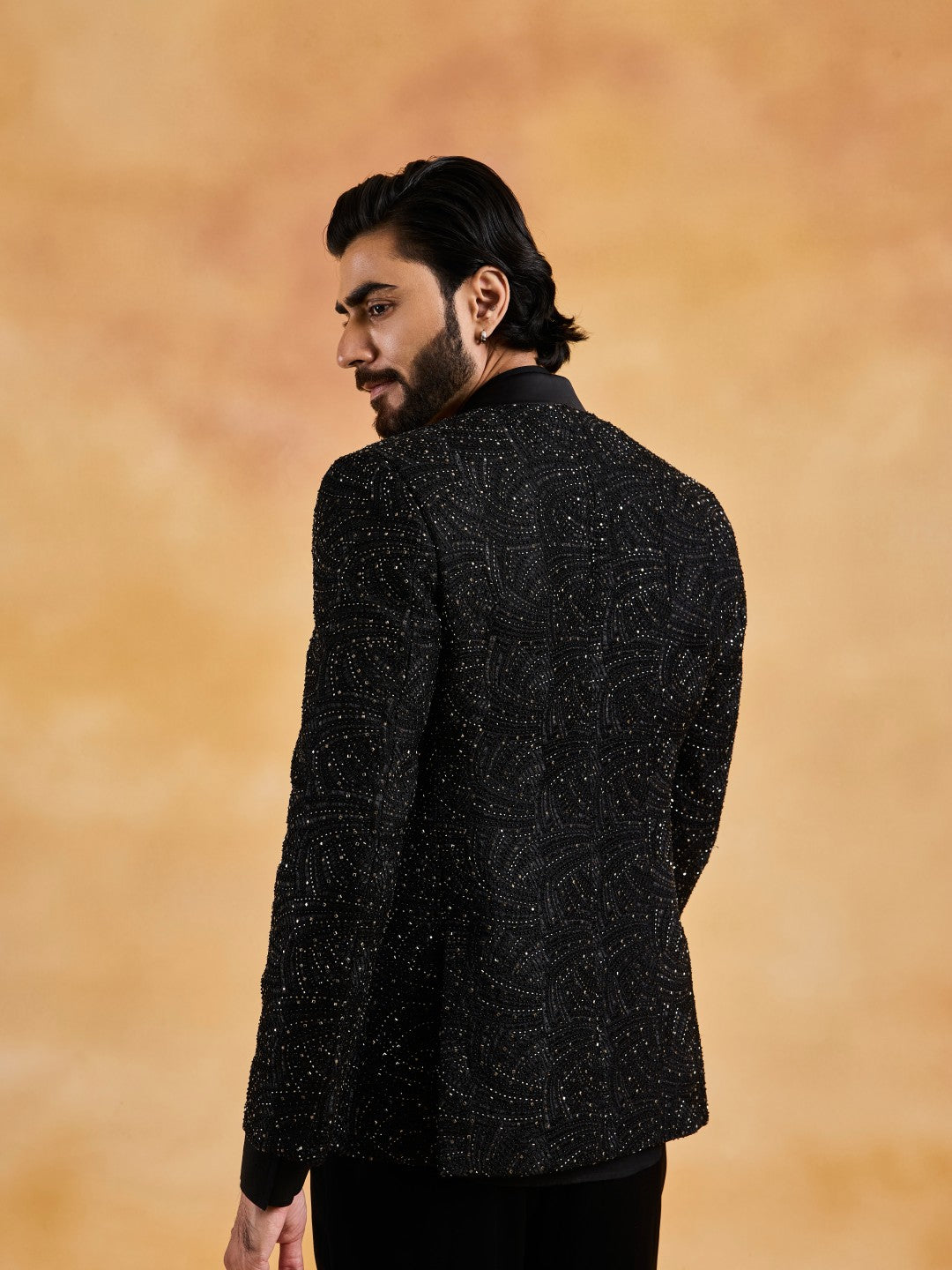 BLACK EMBROIDERED TUXEDO SUIT