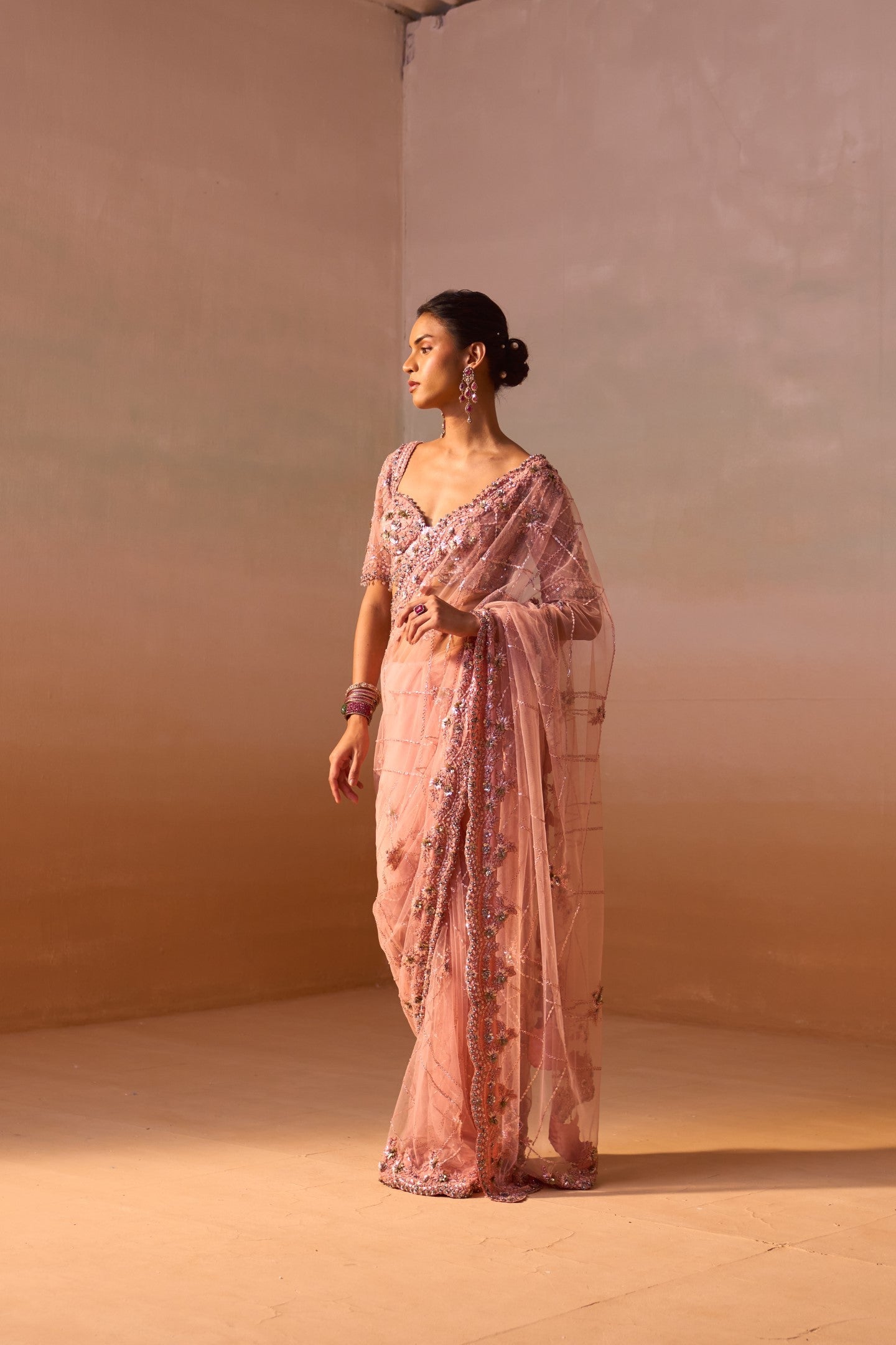 Amna Sharif In ROSE PINK SAREE