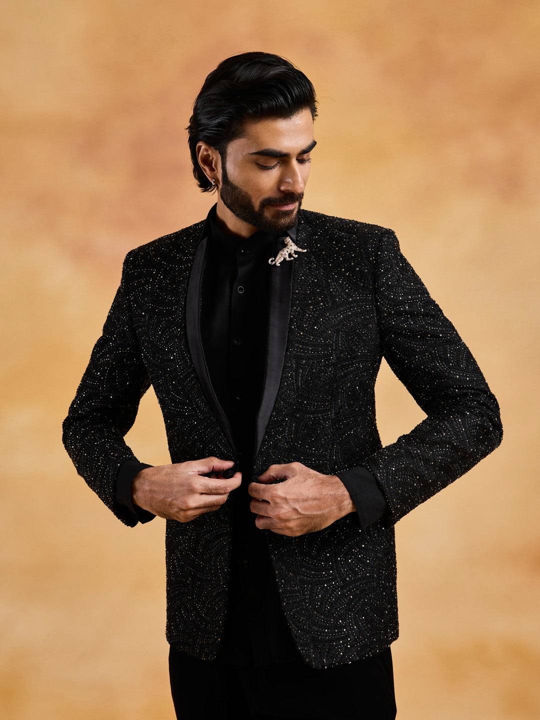 BLACK EMBROIDERED TUXEDO SUIT