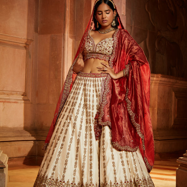 Latest Wedding Lehenga Colour trends for Indian Brides - Witty Vows |  Wedding outfit, Wedding dresses for girls, Indian bride